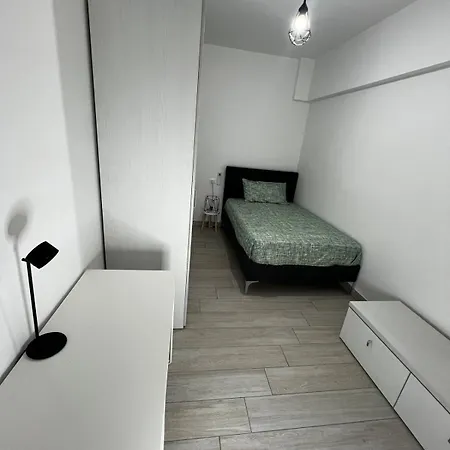 Apartmán Elegant & Spacious 2br 2ba Unit With Private Patio *