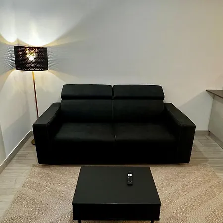 Apartmán Elegant & Spacious 2br 2ba Unit With Private Patio *