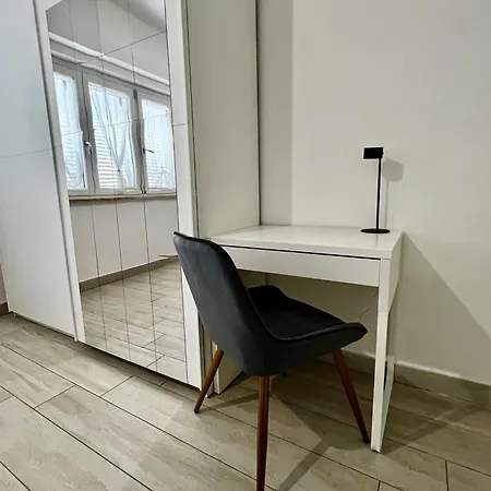 Elegant & Spacious 2br 2ba Unit With Private Patio Řím