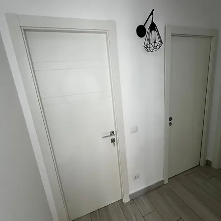 Elegant & Spacious 2br 2ba Unit With Private Patio